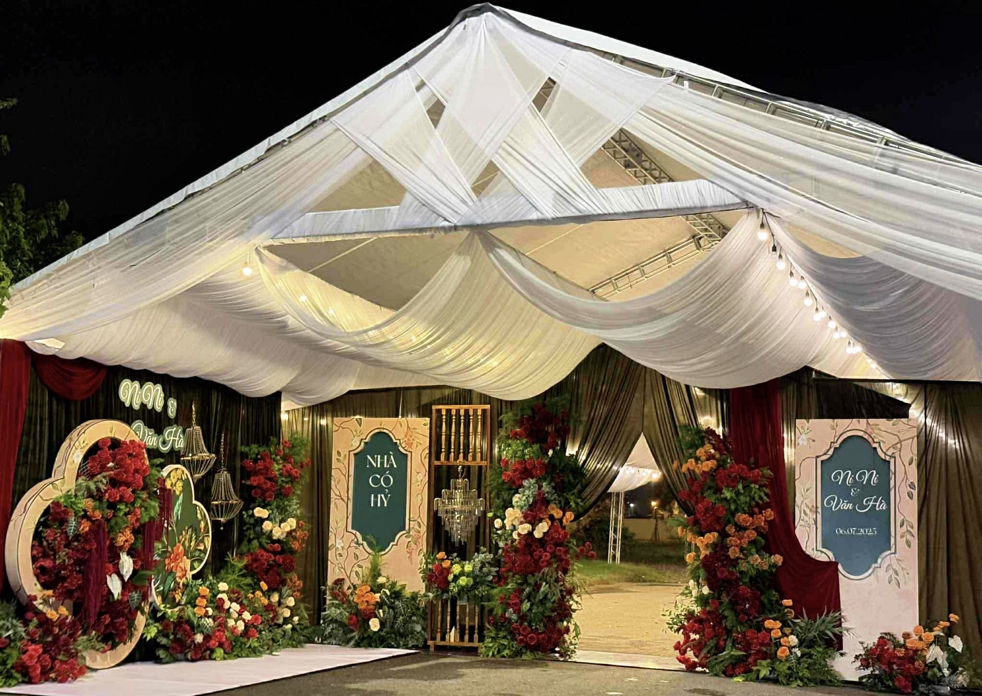 Gia tiên Luxury 1