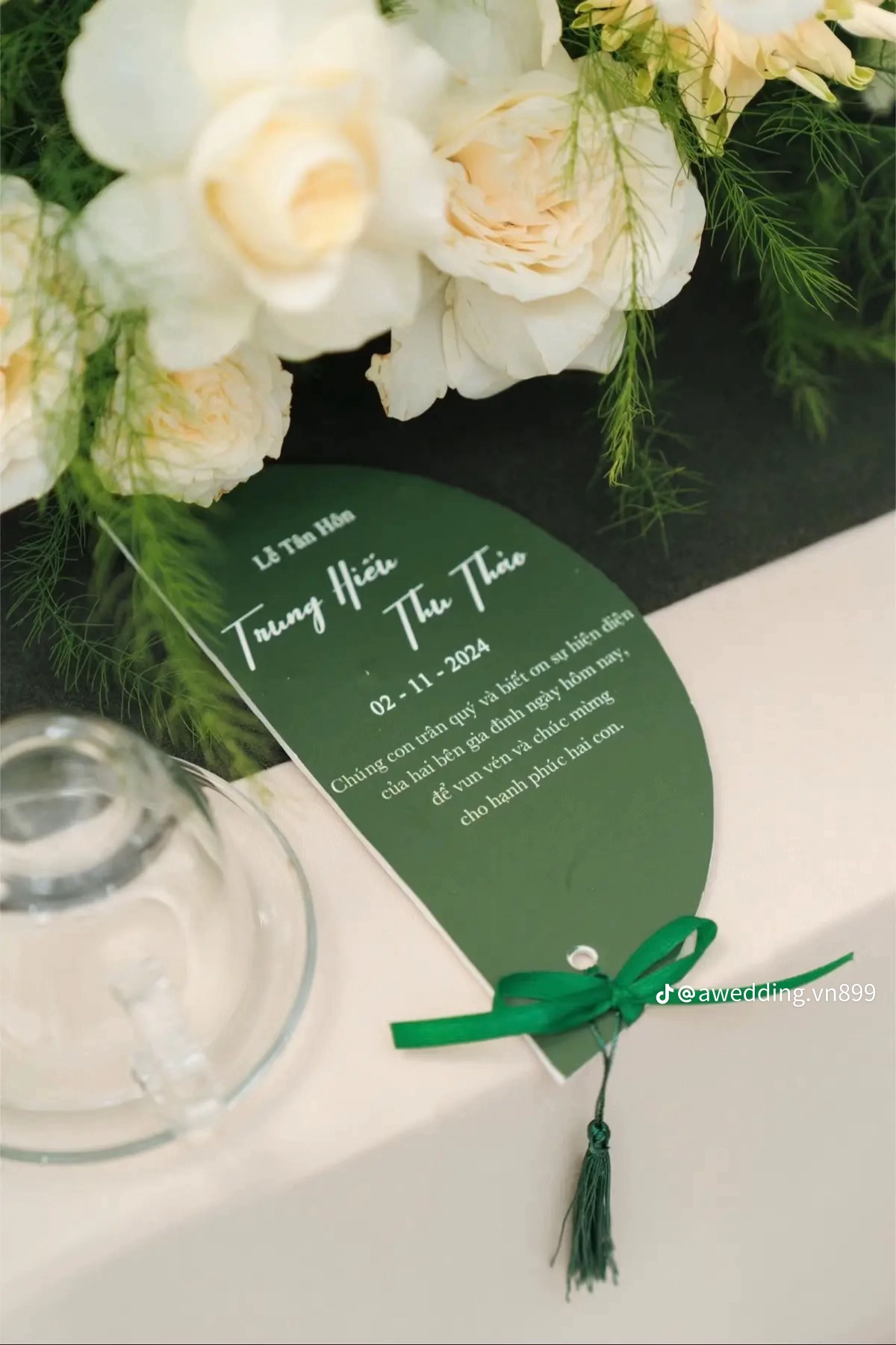 Gia tiên Tone Xanh Luxury